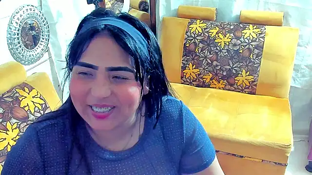 Girl luna  online show from October 16, 7:37 pm