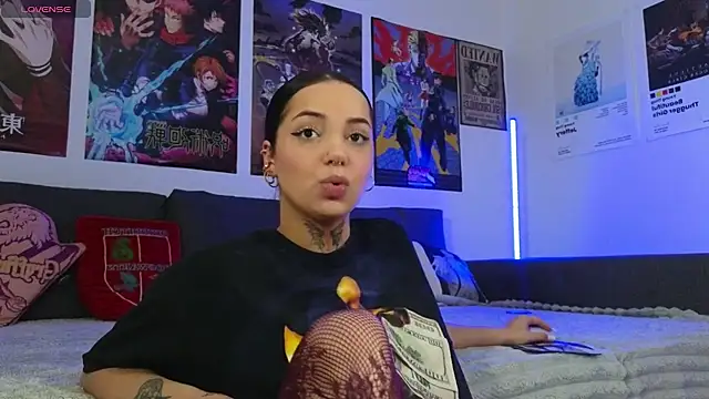 KiraQuinn1 online show from September 29, 2:44 pm