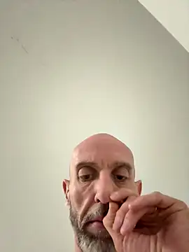 Snapshot of Sly38900 chatting on October 28, 11:29 pm Sly38900 online show from October 28, 11:29 pm