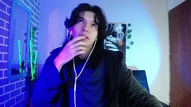 Jack alvarez19 online show from December 2, 5:35 am