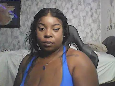 Snapshot of BellaBlaze25 chatting on August 8, 3:58 pm BellaBlaze25 online show from August 8, 3:58 pm