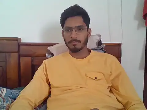 Snapshot of vikranthLong chatting on October 30, 7:10 am vikranthLong online show from October 30, 7:10 am