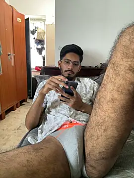 Snapshot of vikranthLong chatting on April 23, 6:14 am vikranthLong online show from April 23, 6:14 am