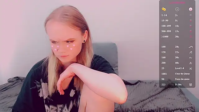 Snapshot of AliceNya_cute chatting on May 4, 5:25 am AliceNya cute online show from May 4, 5:25 am