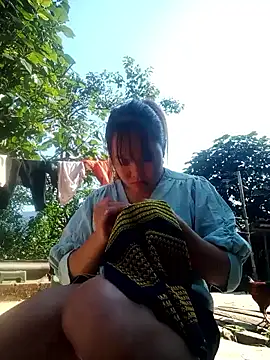 emilyzz online show from November 23, 7:08 am