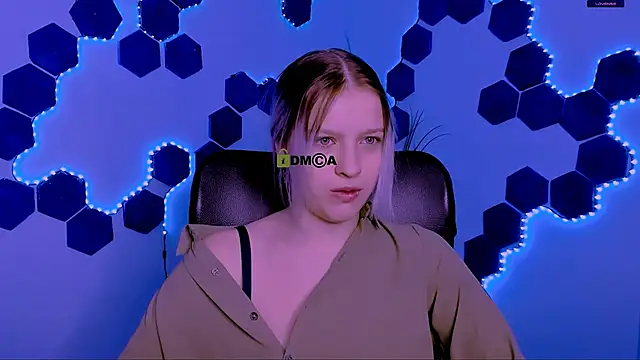 kaela spell  online show from March 25, 9:59 am