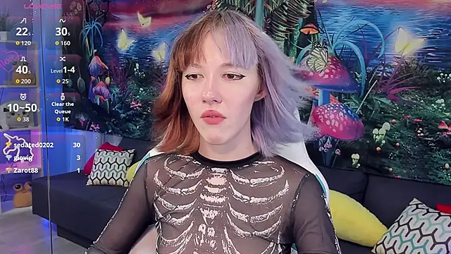 Snapshot of JessieRich chatting on October 15, 10:37 am JessieRich online show from October 15, 10:37 am