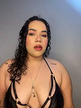 krisstenSantos online show from November 10, 11:20 am