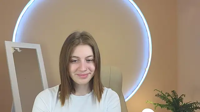 Pink Muse online show from November 14, 1:43 pm