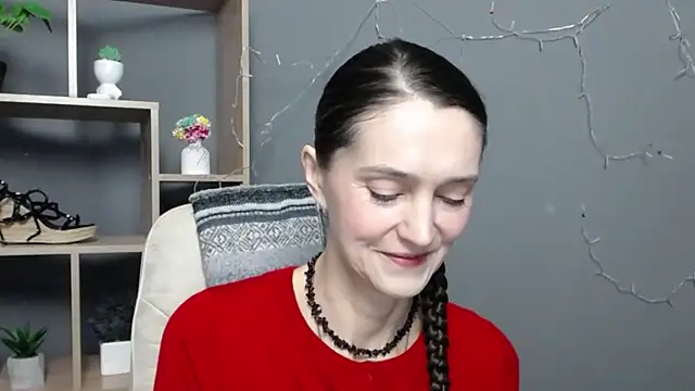 TayaFinch online show from November 19, 1:11 pm