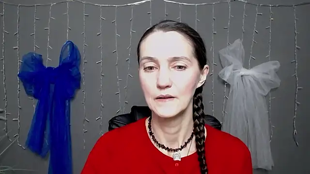 TayaFinch online show from December 5, 7:17 am