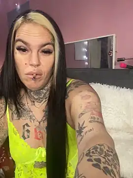 DIRTY PAISLEY X online show from December 3, 2:15 pm