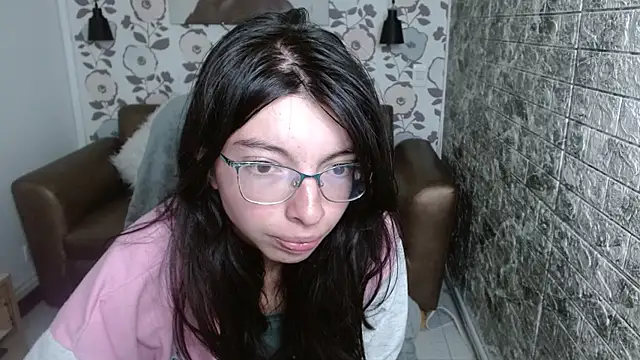 alllyson  online show from September 29, 7:51 pm