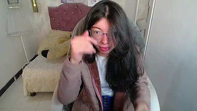 alllyson  online show from October 21, 7:36 pm