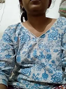 Snapshot of bharti_123321 chatting on September 19, 12:50 pm bharti 123321 online show from September 19, 12:50 pm