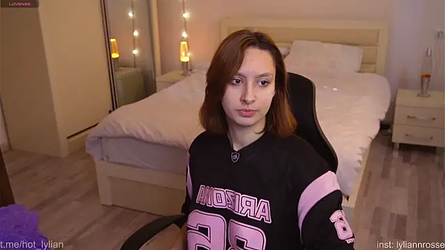 LilyannRosse online show from November 3, 7:20 am