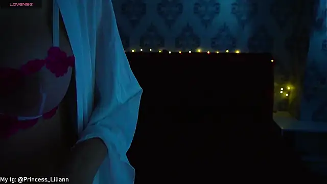 LilyannRosse online show from March 1, 7:21 am