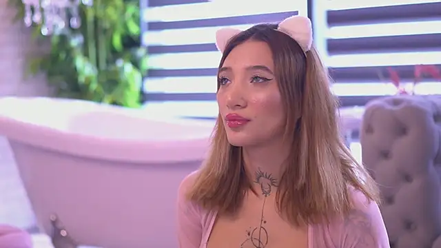 SiennaJayden online show from September 29, 7:35 am