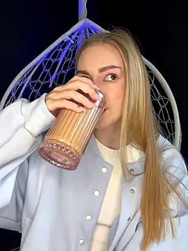 MilaMoone online show from October 14, 10:38 am