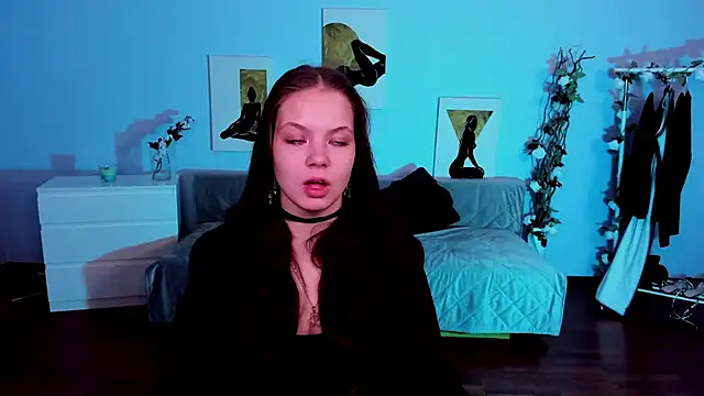 BetsyKiss online show from March 22, 5:05 pm