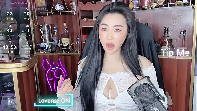 A-Lin-666 online show from October 18, 8:59 am