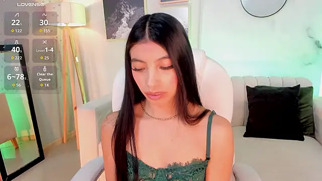 Tiffany Low online show from February 23, 2:47 pm