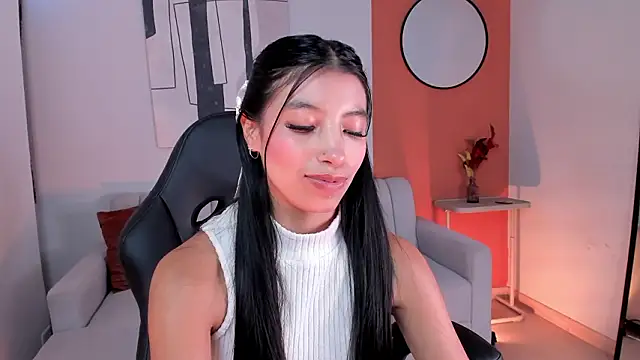 Tiffany Low online show from March 13, 2:45 pm