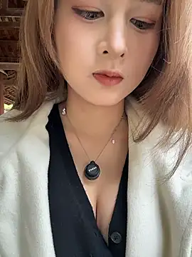 yuki june online show from February 8, 8:51 am