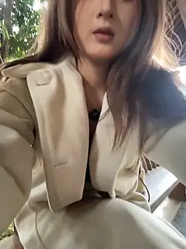 yuki june online show from February 10, 9:02 am