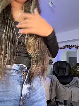 EMILIIA RICHTER   online show from March 6, 8:27 pm