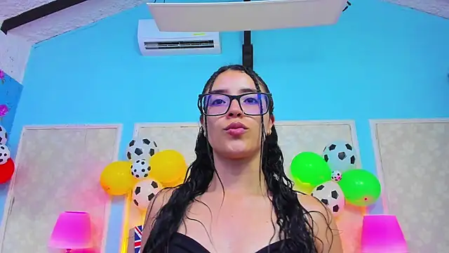 Snapshot of SamyySwet chatting on June 30, 8:21 pm SamyySwet online show from June 30, 8:21 pm
