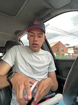 mattebret11 online show from September 18, 7:38 pm