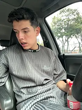 mattebret11 online show from September 24, 5:38 pm