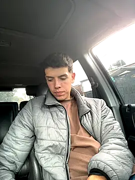 mattebret11 online show from November 3, 6:09 pm