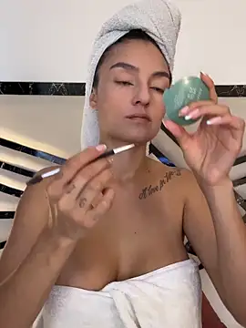 MiaKane99 online show from April 7, 11:54 am