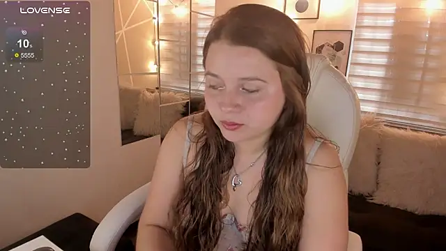 sophiee09  online show from January 6, 5:05 pm