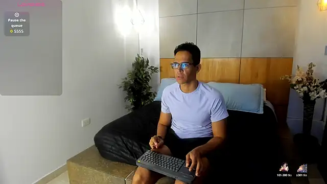 JacobDraven online show from November 14, 3:49 am