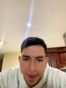 Snapshot of ZaneDawson chatting on December 20, 6:31 am ZaneDawson online show from December 20, 6:31 am