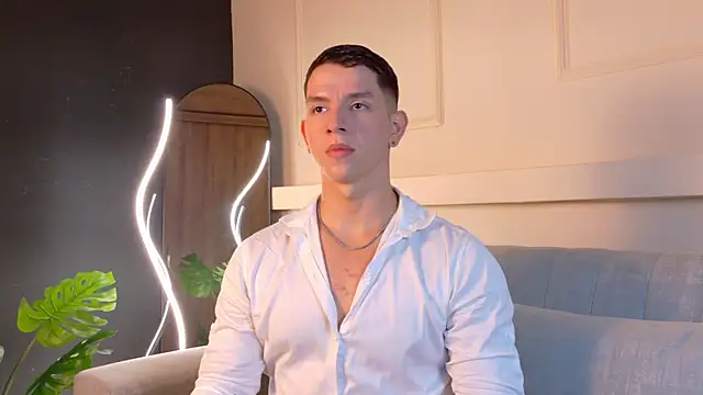 Snapshot of ZaneDawson chatting on January 17, 11:08 pm ZaneDawson online show from January 17, 11:08 pm