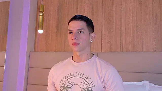 Snapshot of ZaneDawson chatting on February 17, 7:42 pm ZaneDawson online show from February 17, 7:42 pm