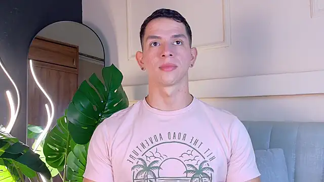 Snapshot of ZaneDawson chatting on February 24, 7:45 pm ZaneDawson online show from February 24, 7:45 pm