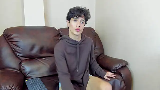 Xam Collen online show from December 19, 1:51 pm