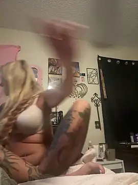 tattoobarbiexox online show from October 14, 10:27 am