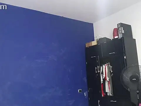 ROGERMACKENZIE online show from February 9, 4:44 pm