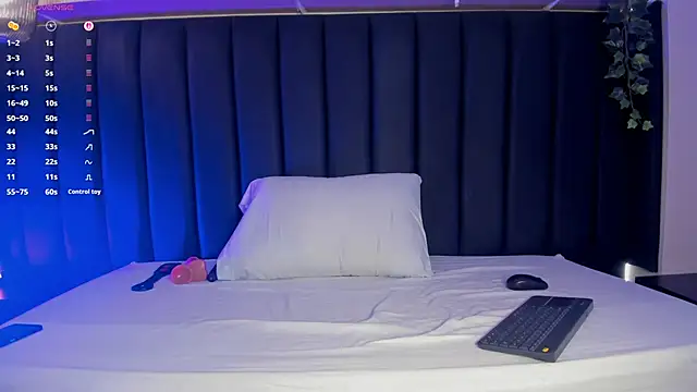 Cristina joy online show from October 17, 12:30 pm