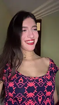 Snapshot of Emily-hottson chatting on February 12, 6:08 am Emily-hottson online show from February 12, 6:08 am