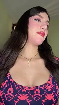 Snapshot of Emily-hottson chatting on February 17, 4:20 am Emily-hottson online show from February 17, 4:20 am