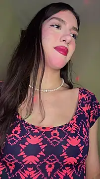 Snapshot of Emily-hottson chatting on February 23, 6:44 am Emily-hottson online show from February 23, 6:44 am