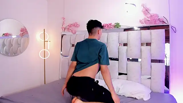 Peter chase online show from April 13, 12:27 am