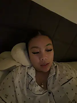 Snapshot of MissCherryyxox chatting on November 4, 7:35 pm MissCherryyxox online show from November 4, 7:35 pm